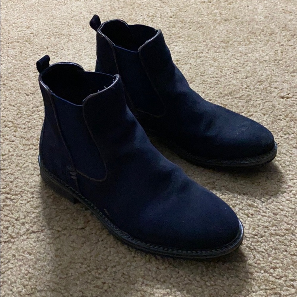 Alfani Man’s navy blue suave boots. Gently used